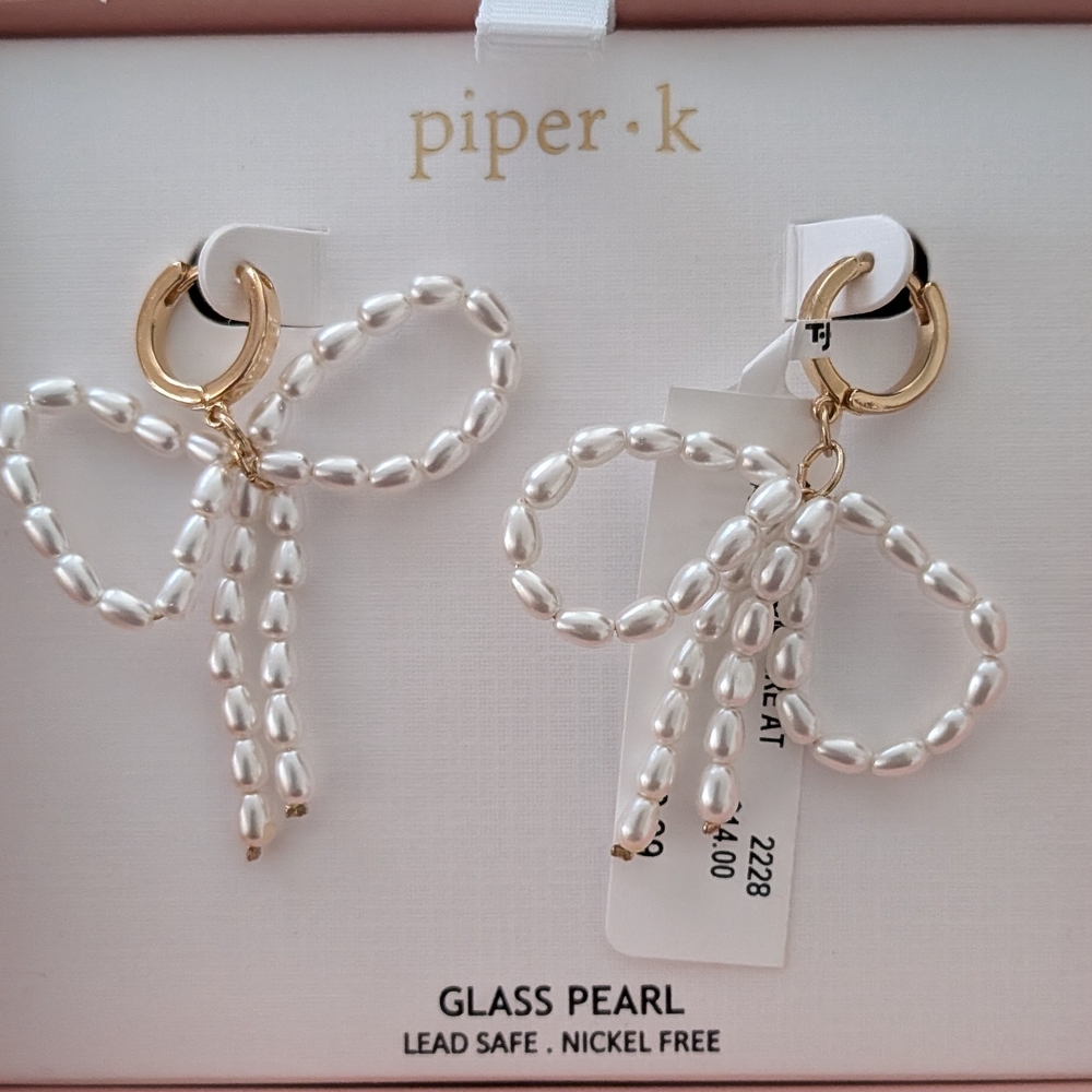 Piper K Gold and Pearl Bow Earrings
